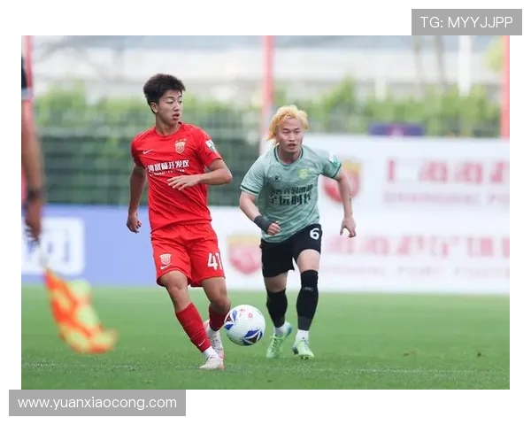 18岁门将安智诚三次神扑力保球门誓言永不言弃展现亚泰拼搏精神 18岁门将安智诚三次神扑力保球门誓言永不言弃展现亚泰拼搏精神